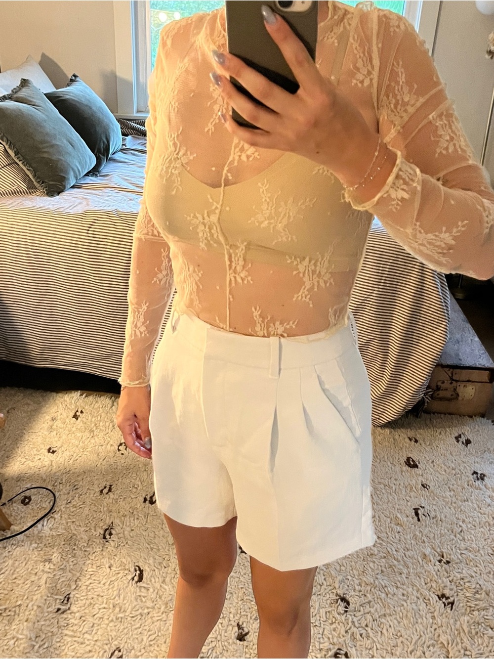 Aritzia High-Rise Pleated Women's Shorts